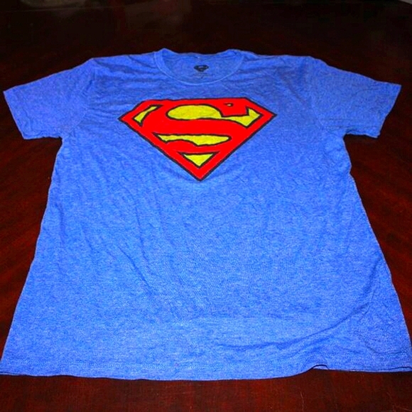 Superman Logo Tee β Size M - Picture 3 of 5